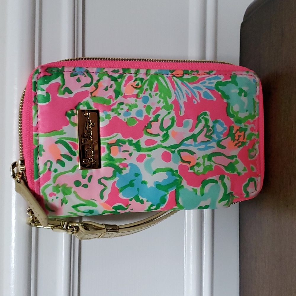 Lilly Pulitzer slim line wallet.